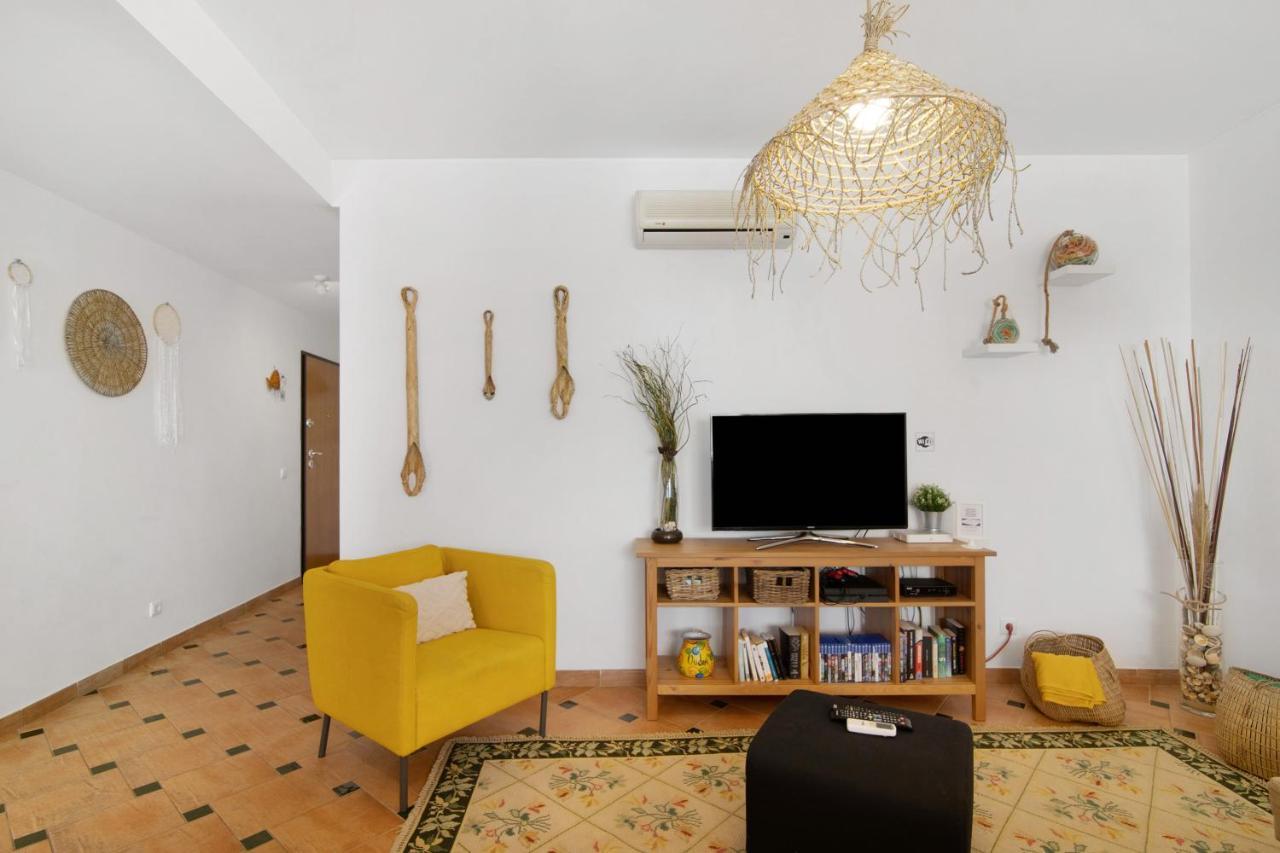 Mare Cheia Apartment *